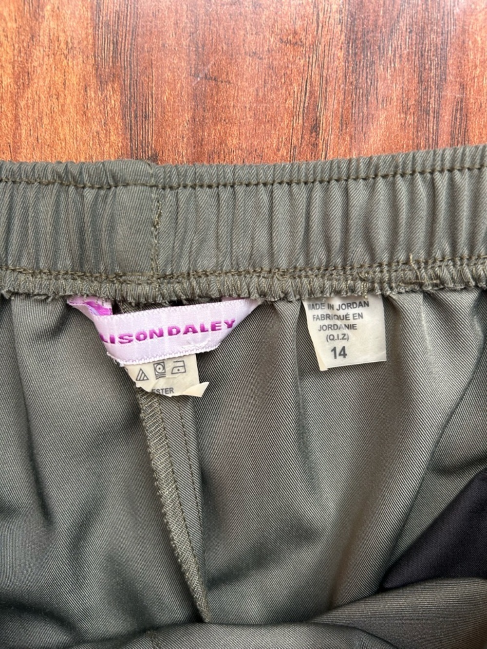 Breathable Pull-On Capris Culottes Perfect For Summer Resort wear Comfy Stretch - Picture 5 of 11